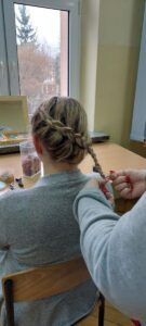 dzień kobiet u fryzjerów