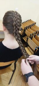 dzień kobiet u fryzjerów