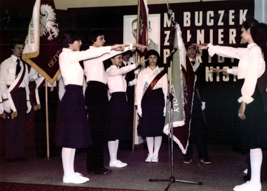 uczniowie podczas ślubowania